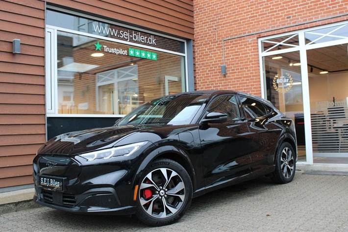 Sort Ford Mustang Mach-E fra 2023