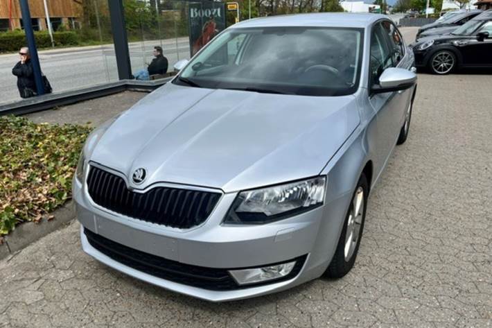 Sølv Skoda Octavia fra 2017
