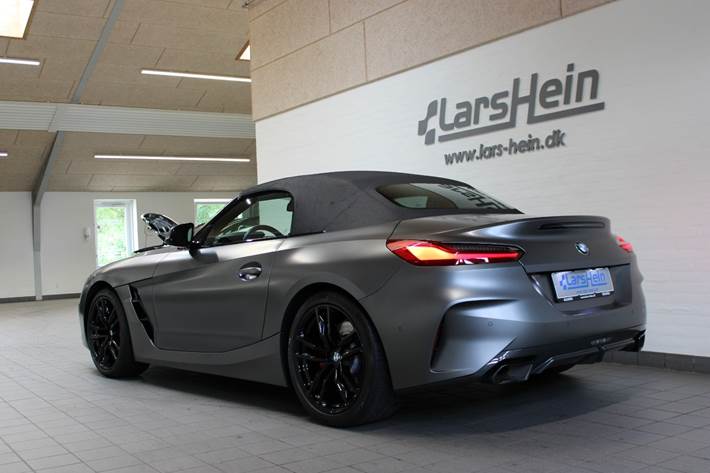 Sort BMW Z4 fra 2023