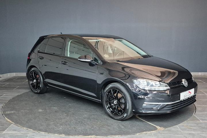 Sort VW Golf VII fra 2017