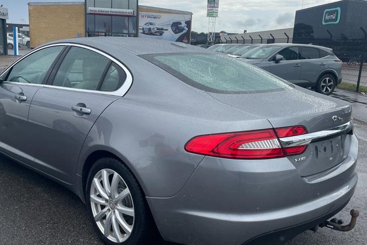 undefined Jaguar XF fra 2012