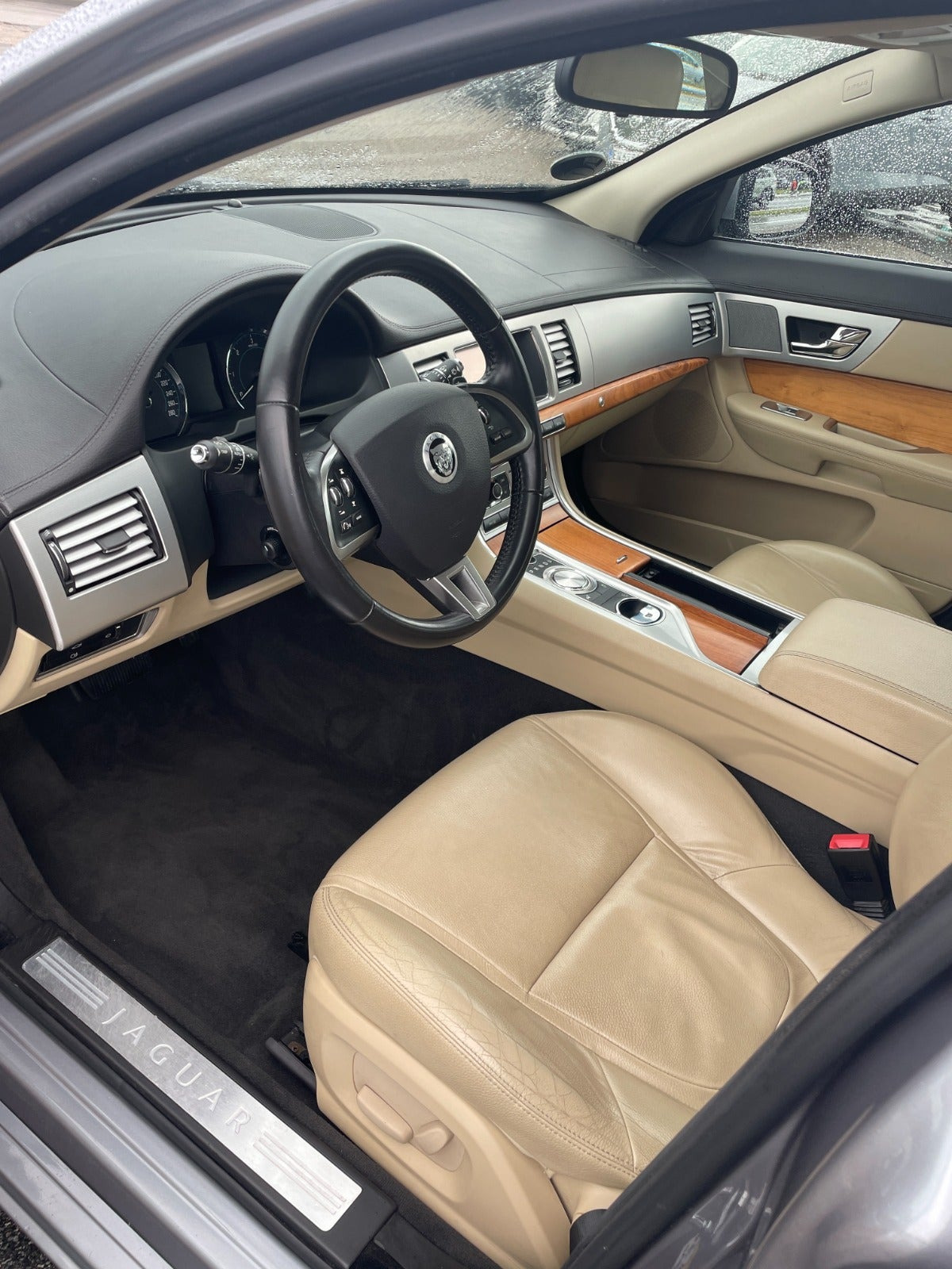 undefined Jaguar XF fra 2012
