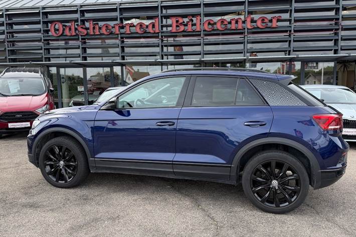 Blå VW T-Roc fra 2020