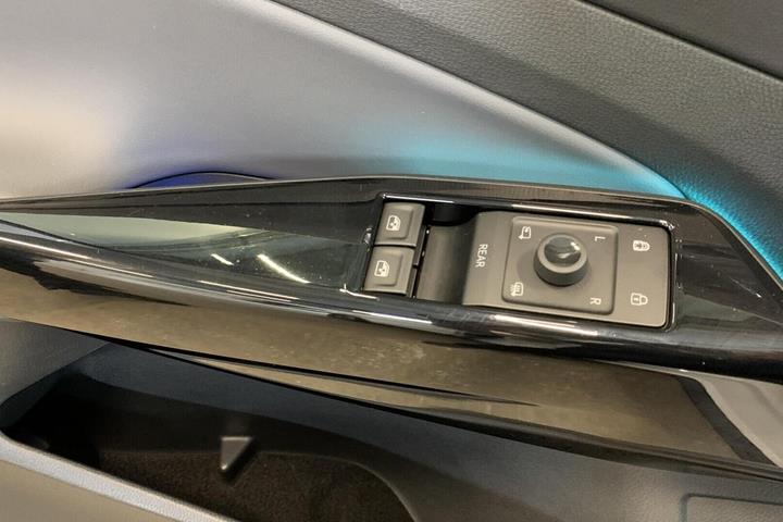 Hvid VW ID.4 fra 2023