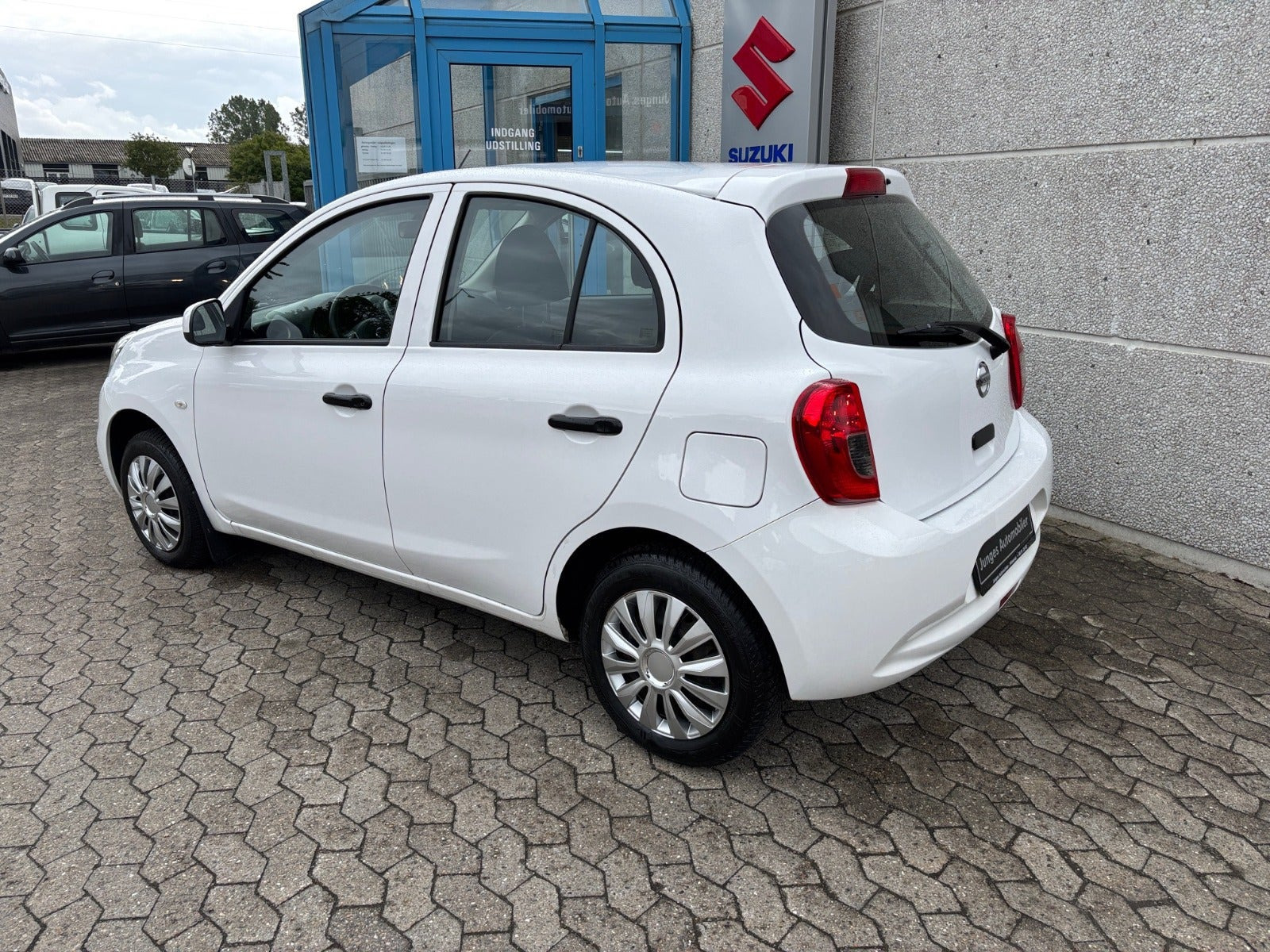 Hvid Nissan Micra fra 2015