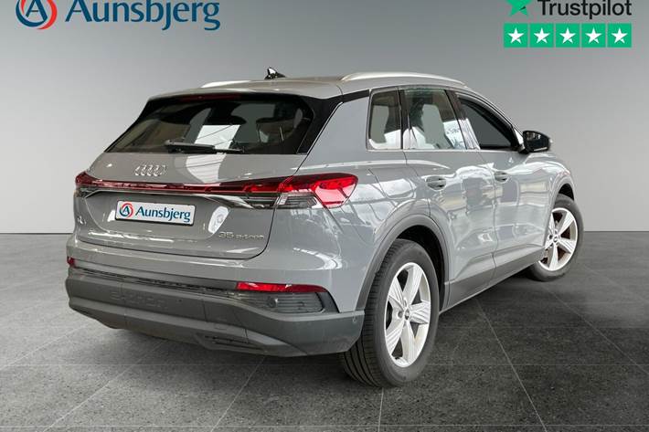 Grå Audi Q4 e-tron fra 2022