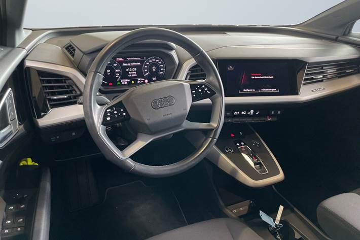 Grå Audi Q4 e-tron fra 2022