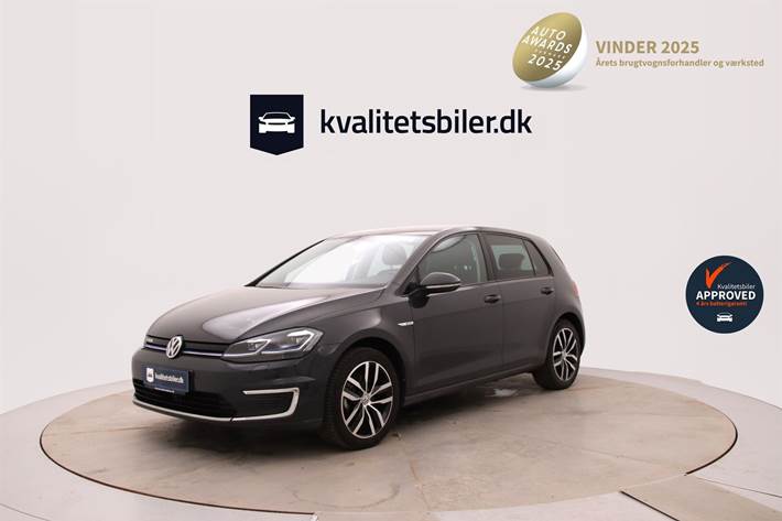 Grå VW Golf fra 2020