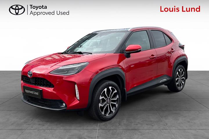 Rød Toyota Yaris Cross fra 2022 set udefra