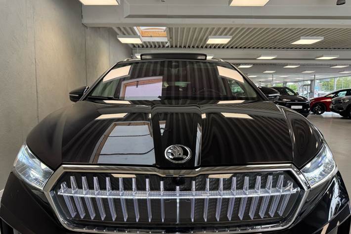 Sort Skoda Enyaq fra 2021