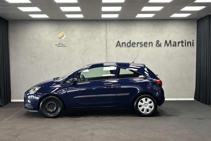 Blå Opel Corsa fra 2016