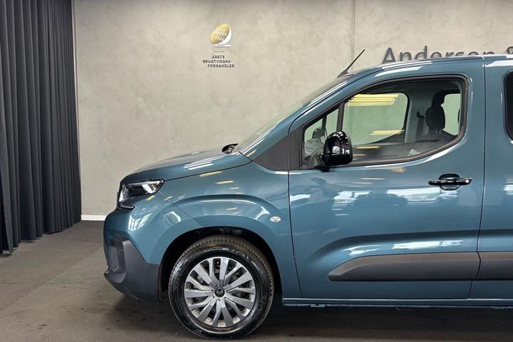 Blå Citroën ë-Berlingo fra 2025
