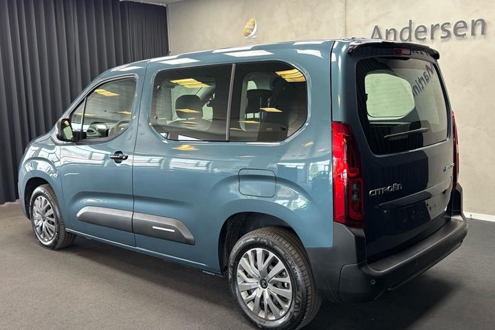 Blå Citroën ë-Berlingo fra 2025