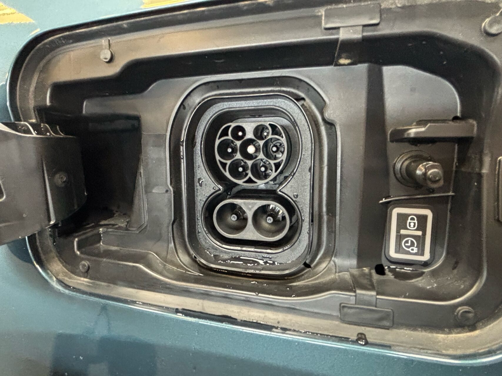 Blå Citroën ë-Berlingo fra 2025