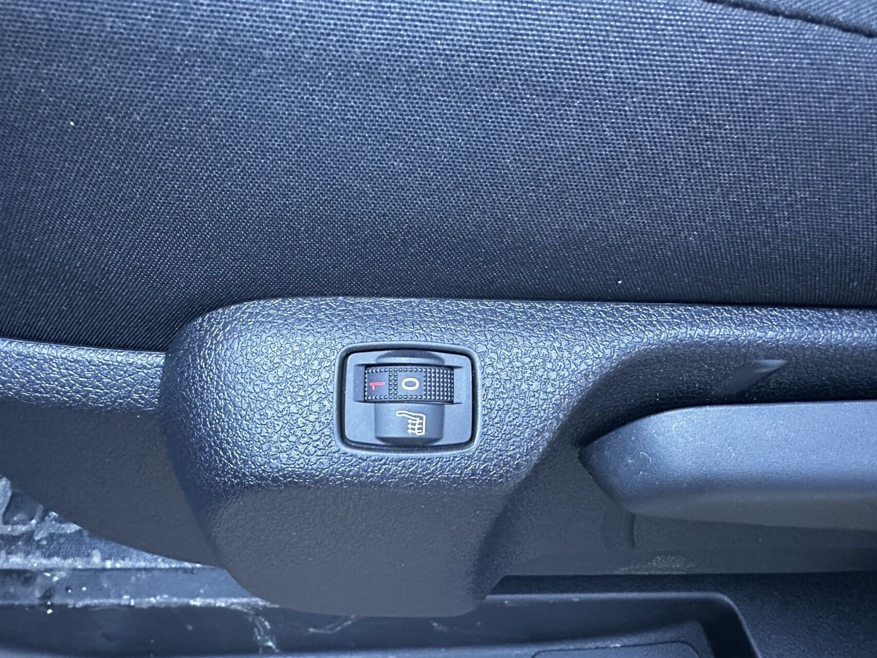 Grå Peugeot Expert fra 2025