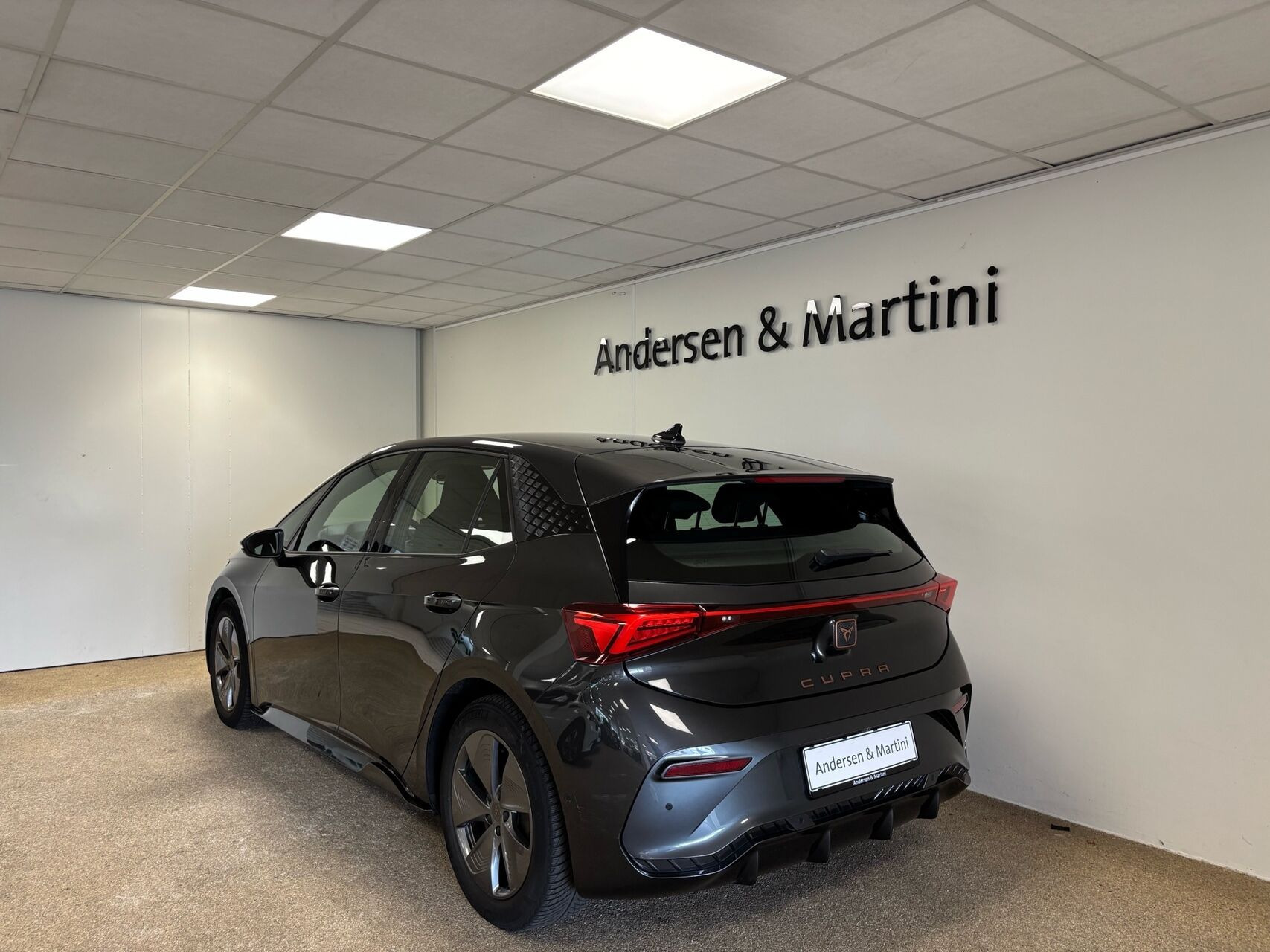 Grå Cupra Born fra 2022