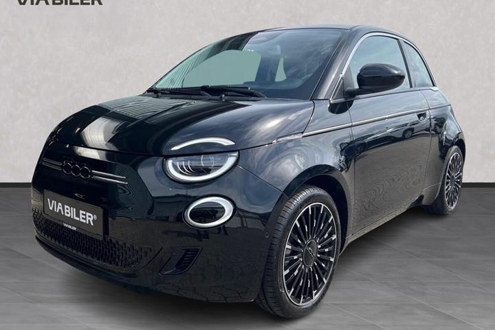 Sort Fiat 500e fra 2023 set udefra