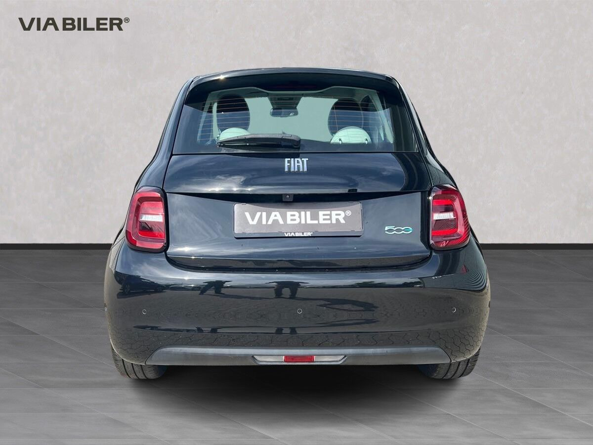 Sort Fiat 500e fra 2023