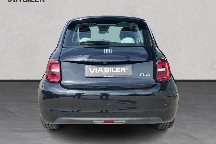 Sort Fiat 500e fra 2023