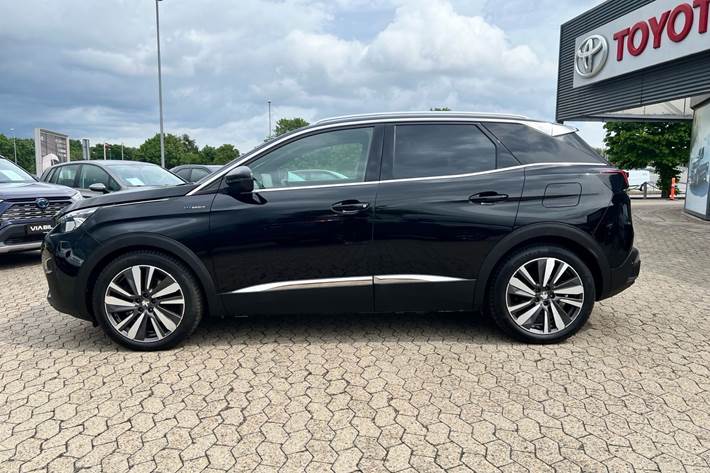 Sort Peugeot 3008 fra 2020