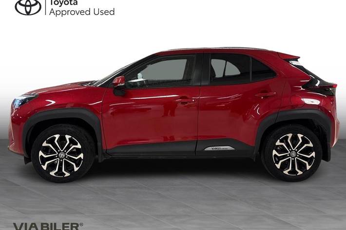 Rød Toyota Yaris Cross fra 2022