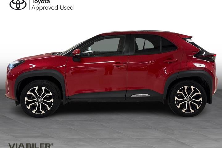 Rød Toyota Yaris Cross fra 2022