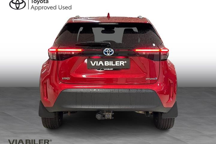 Rød Toyota Yaris Cross fra 2022