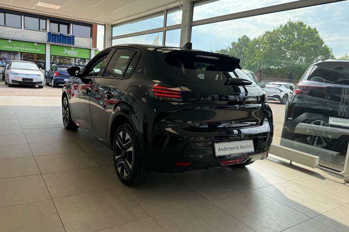 Sort Peugeot e-208 fra 2025