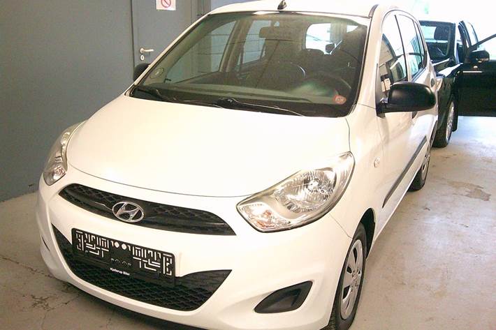 Gul Hyundai i10 fra 2012