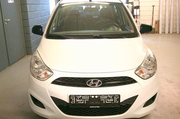 Gul Hyundai i10 fra 2012
