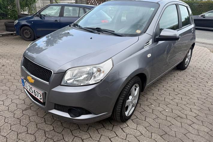 Grå Chevrolet Aveo fra 2010