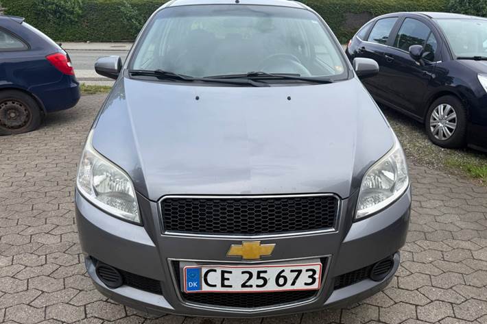Grå Chevrolet Aveo fra 2010