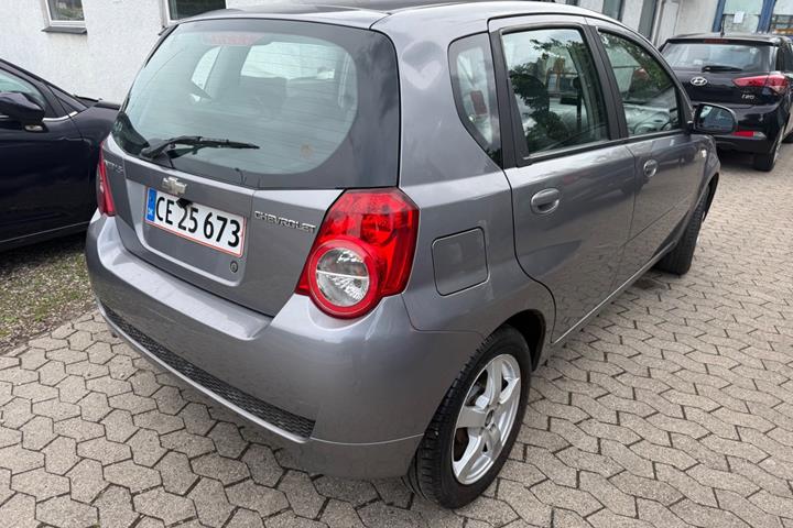 Grå Chevrolet Aveo fra 2010