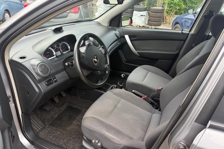 Grå Chevrolet Aveo fra 2010