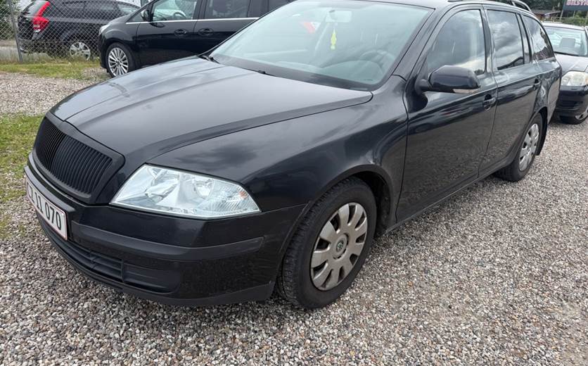 Skoda Octavia 1,6 Ambiente Combi