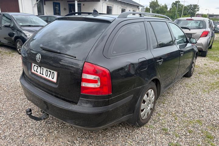 Sort Skoda Octavia fra 2006