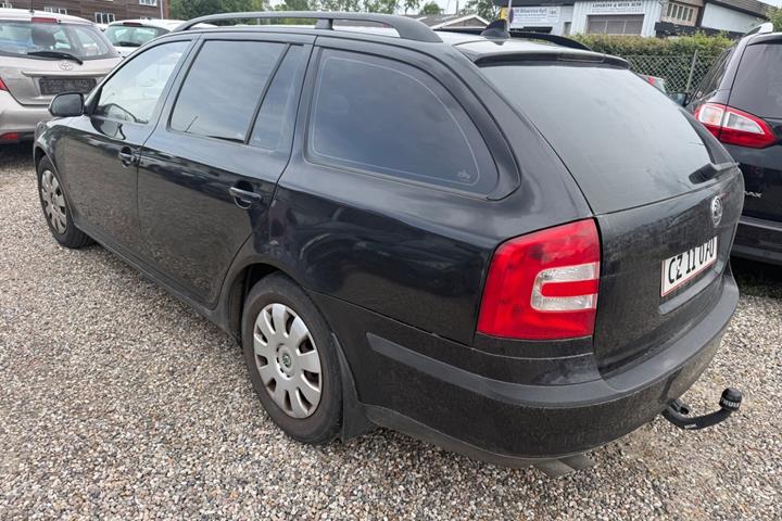Sort Skoda Octavia fra 2006