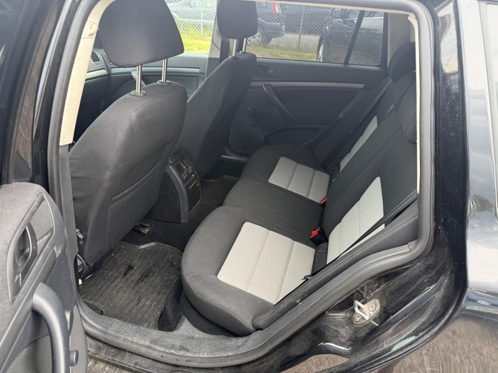 Sort Skoda Octavia fra 2006