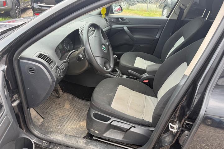 Sort Skoda Octavia fra 2006