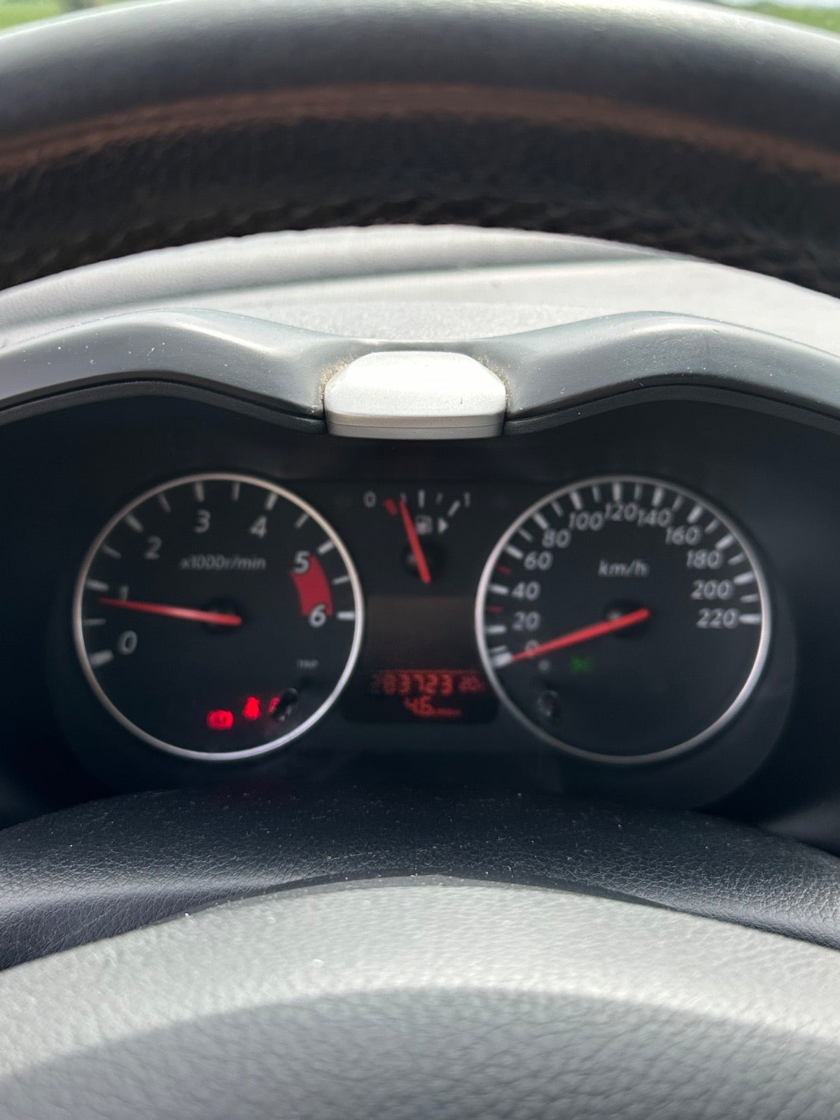 Hvid Nissan Note fra 2011