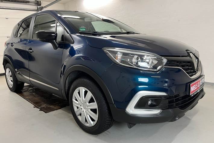 Blå Renault Captur fra 2017