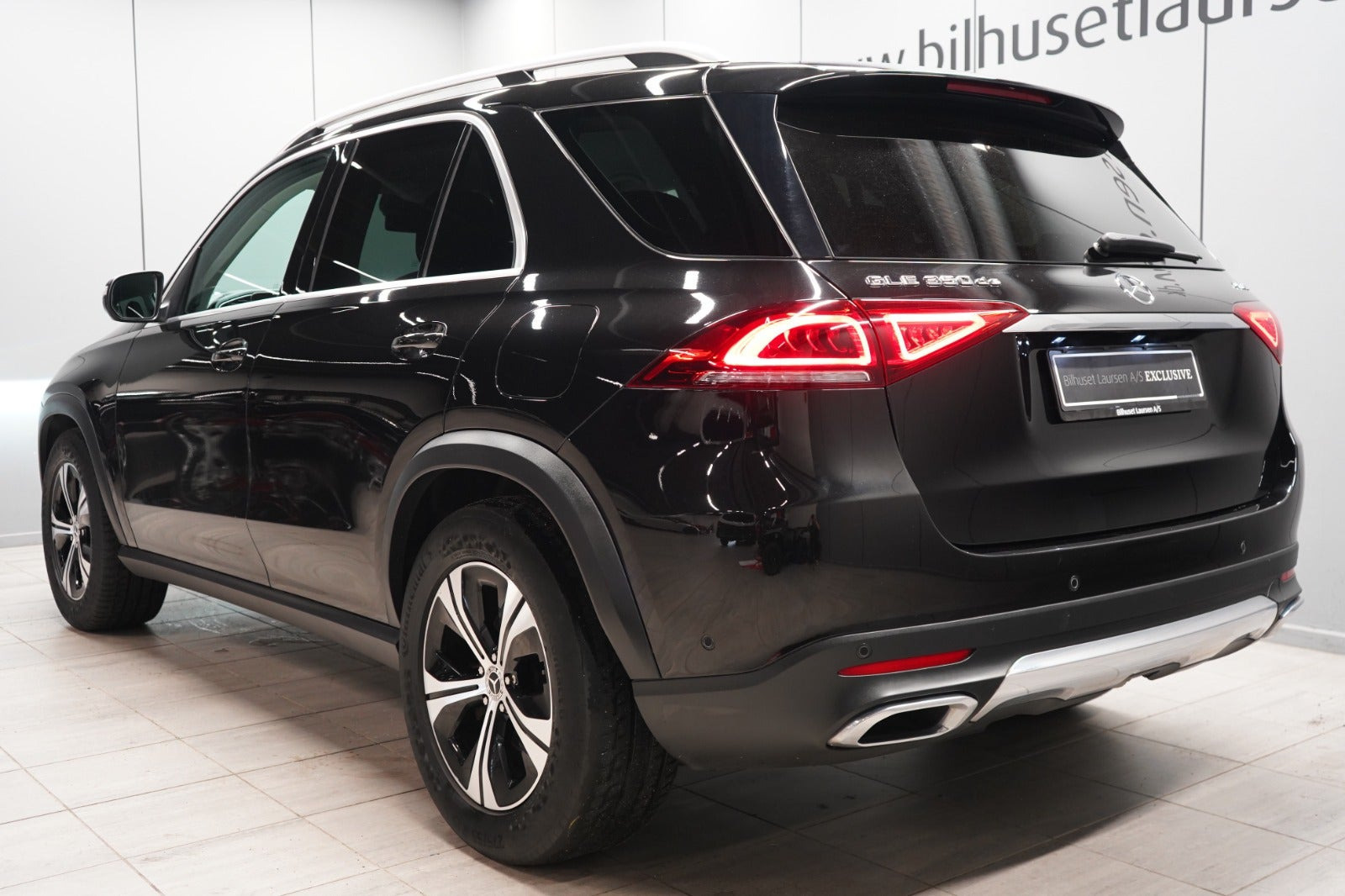 Sort Mercedes GLE350 de fra 2023