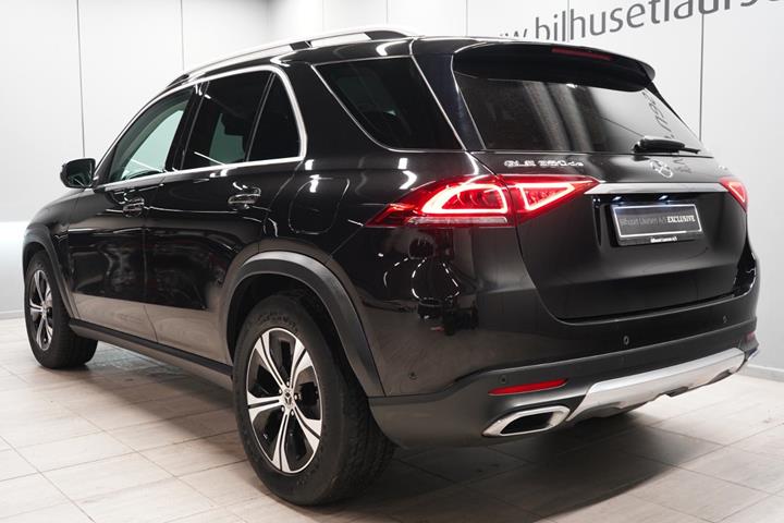 Sort Mercedes GLE350 de fra 2023