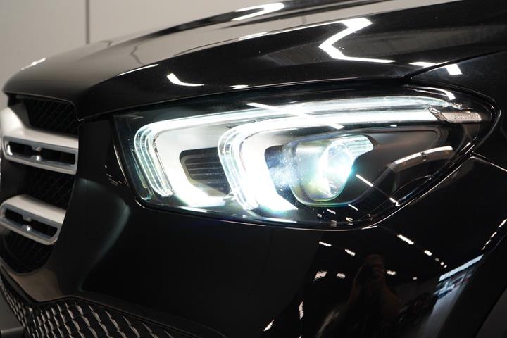 Sort Mercedes GLE350 de fra 2023