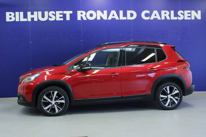 Rød Peugeot 2008 fra 2019