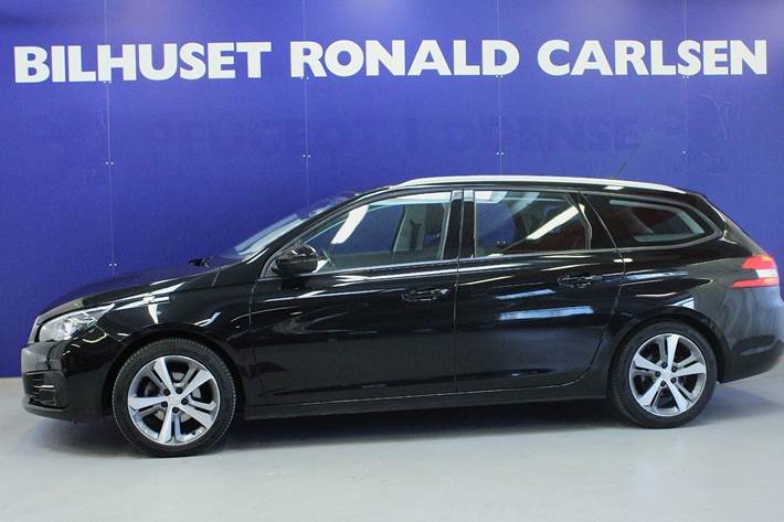 Sort Peugeot 308 fra 2019