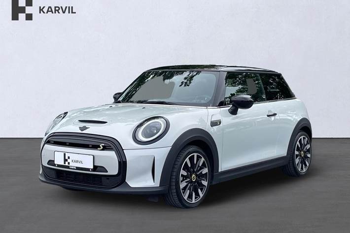 Sølv Mini Cooper SE fra 2022 set udefra