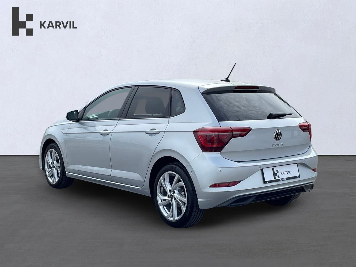 Sølv VW Polo fra 2022