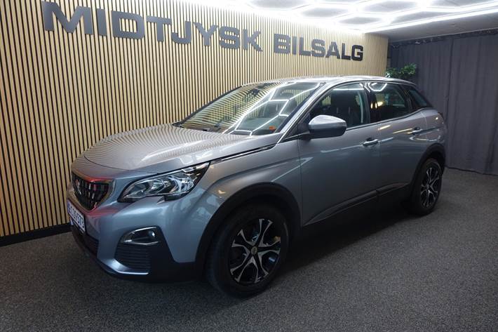 Grå Peugeot 3008 fra 2017