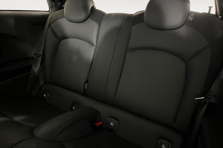 Hvid Mini Cooper SE fra 2021